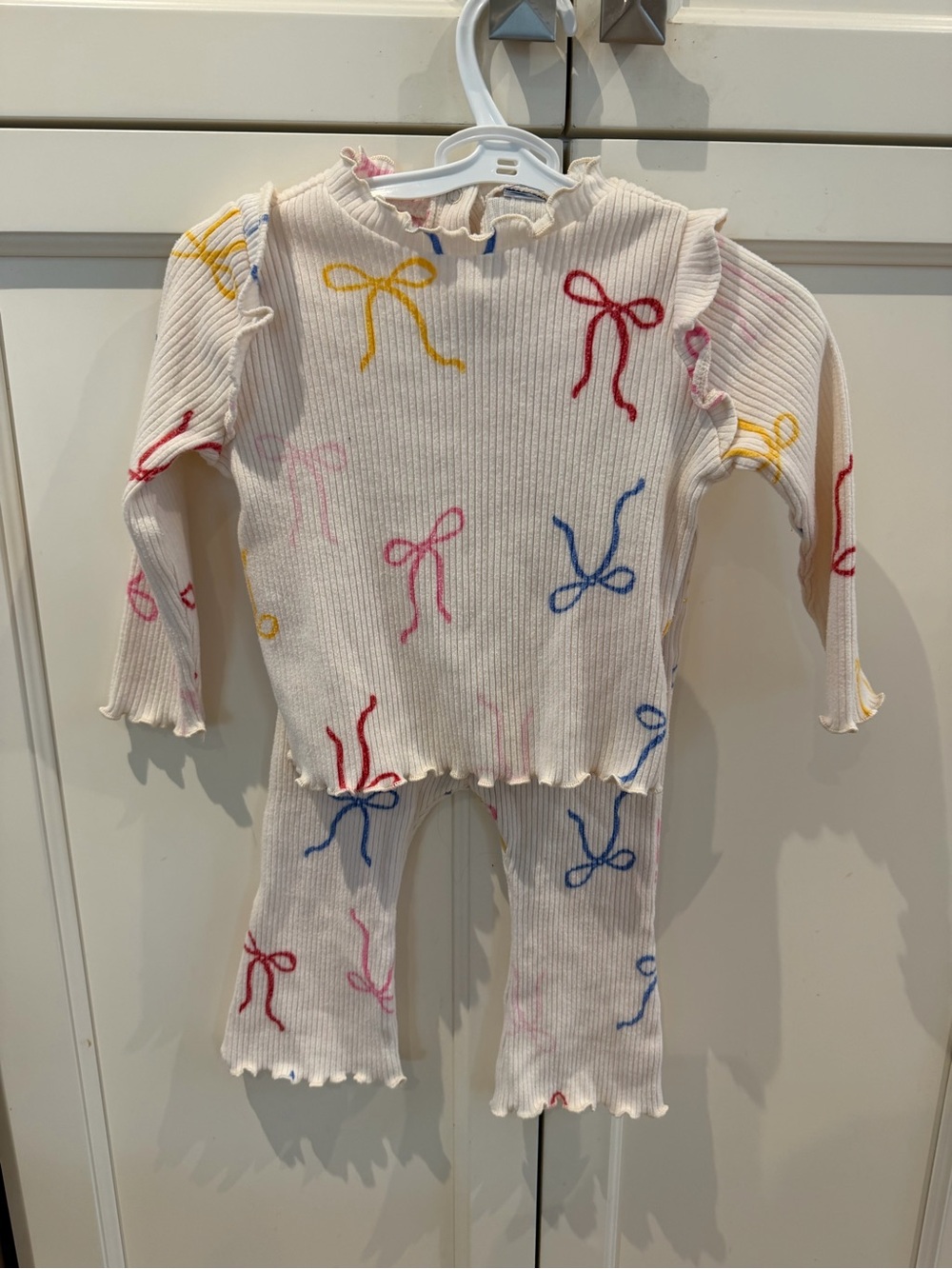 Old navy 12-18m Cream Ribbed Kids Two-Piece Set with Multicolor Bows